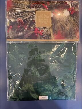 Lenox  Holiday Tablecloth Holly Damask Oval 60X84 New In Package